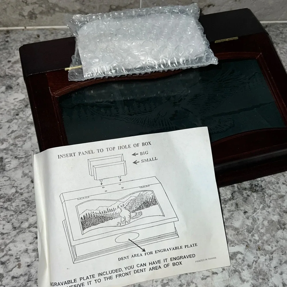 Vintage American‎ Eagle Men's Wooden Jewelry Box Etched Glass Dark Walnut